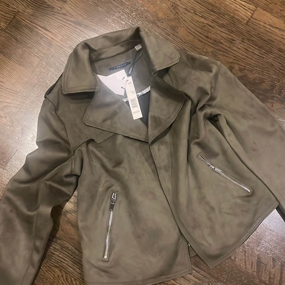 TAHARI JACKET ✨
